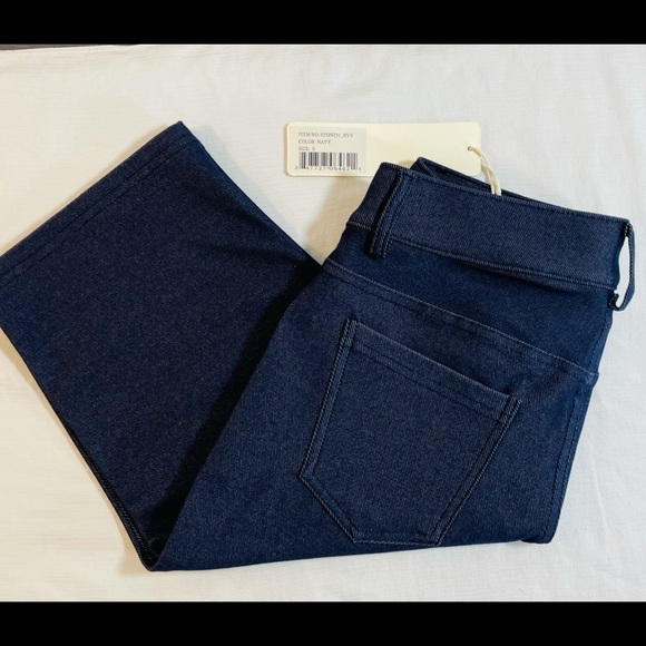 NWT YELETE Classic Stretch Bermuda Shorts Small - Picture 5 of 12